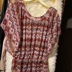 F. A. N. G. Women’s Sheer Aztec-Like Print Bat Wing Sleeves Blouse. Size XL